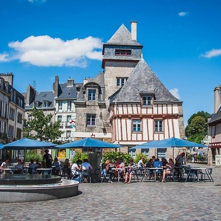 Quimper: T3 Avec Vue Cathedrale Proche Gare Lägenhet Exteriör bild